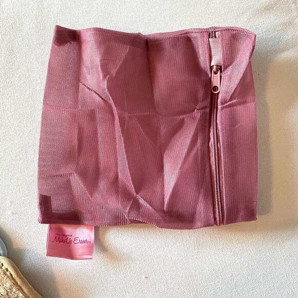 MAKEUP ERASER Multi Color 7 Day Set with Laundry Bag and Storage Bag-New! - Picture 4 of 7